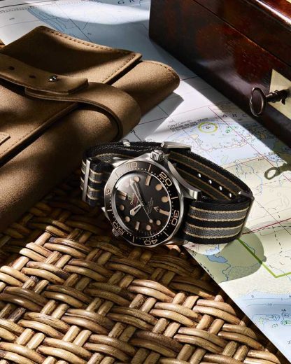 Omega 007*** Edition Seamaster Diver 300M 42 mm, titanium on NATO strap 210.92.42.20.01.001 - Image 3