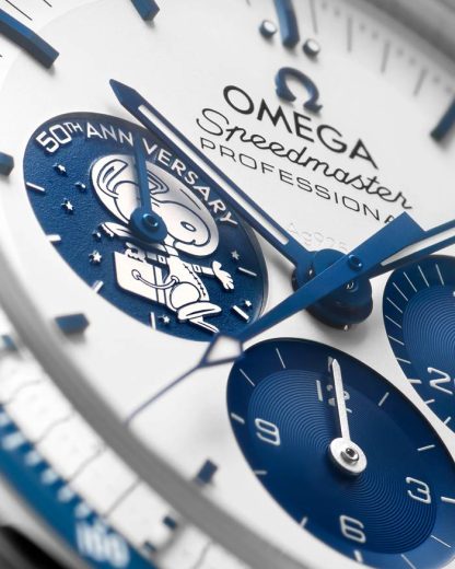 Omega Exclusive access “Silver Snoopy Award” Speedmaster Anniversary Series 42 mm, steel on coated nylon fabric strap 310.32.42.50.02.001 - Image 2