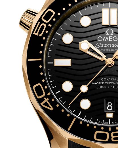 Omega New Seamaster Diver 300M 42 mm, Moonshine™ gold on rubber strap 210.62.42.20.01.003 - Image 3