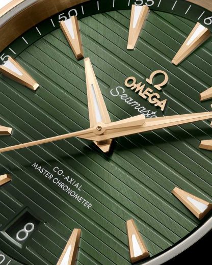 Omega Seamaster Aqua Terra 150M 41 mm, Moonshine™ gold on rubber strap 220.52.41.21.10.001 - Image 4
