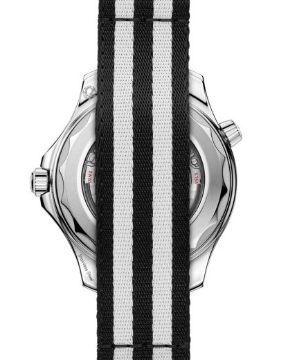 Omega Seamaster Diver 300M 42 mm, steel on NATO strap 210.32.42.20.01.005 - Image 2