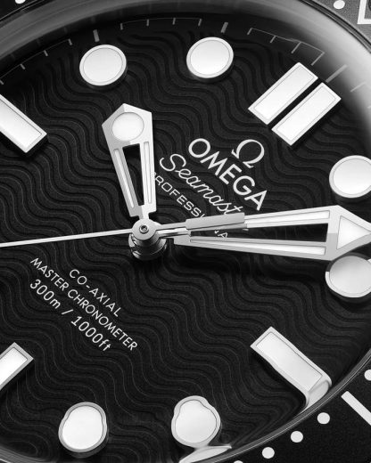 Omega Seamaster Diver 300M 42 mm, steel on rubber strap 210.32.42.20.01.003 - Image 4