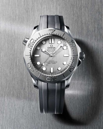 Omega Seamaster Diver 300M 42 mm, steel on rubber strap 210.32.42.20.06.002 - Image 3