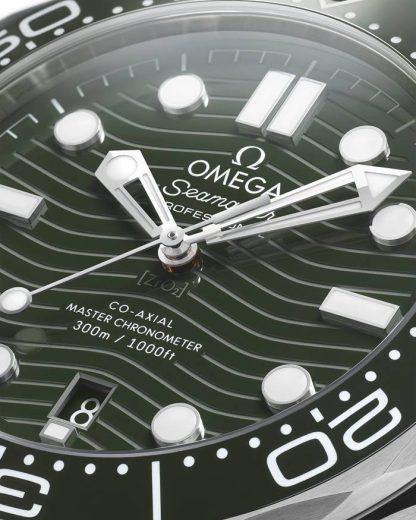 Omega Seamaster Diver 300M 42 mm, steel on steel 210.30.42.20.10.001 - Image 3