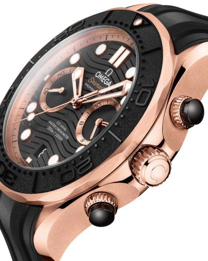 Omega Seamaster Diver 300M 44 mm, Sedna™ gold on rubber strap 210.62.44.51.01.001 - Image 3