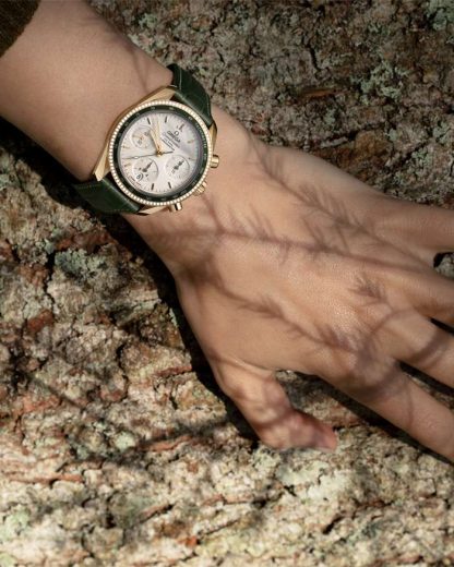 Omega Speedmaster 38 38 mm, yellow gold on leather strap 324.68.38.50.02.004 - Image 4